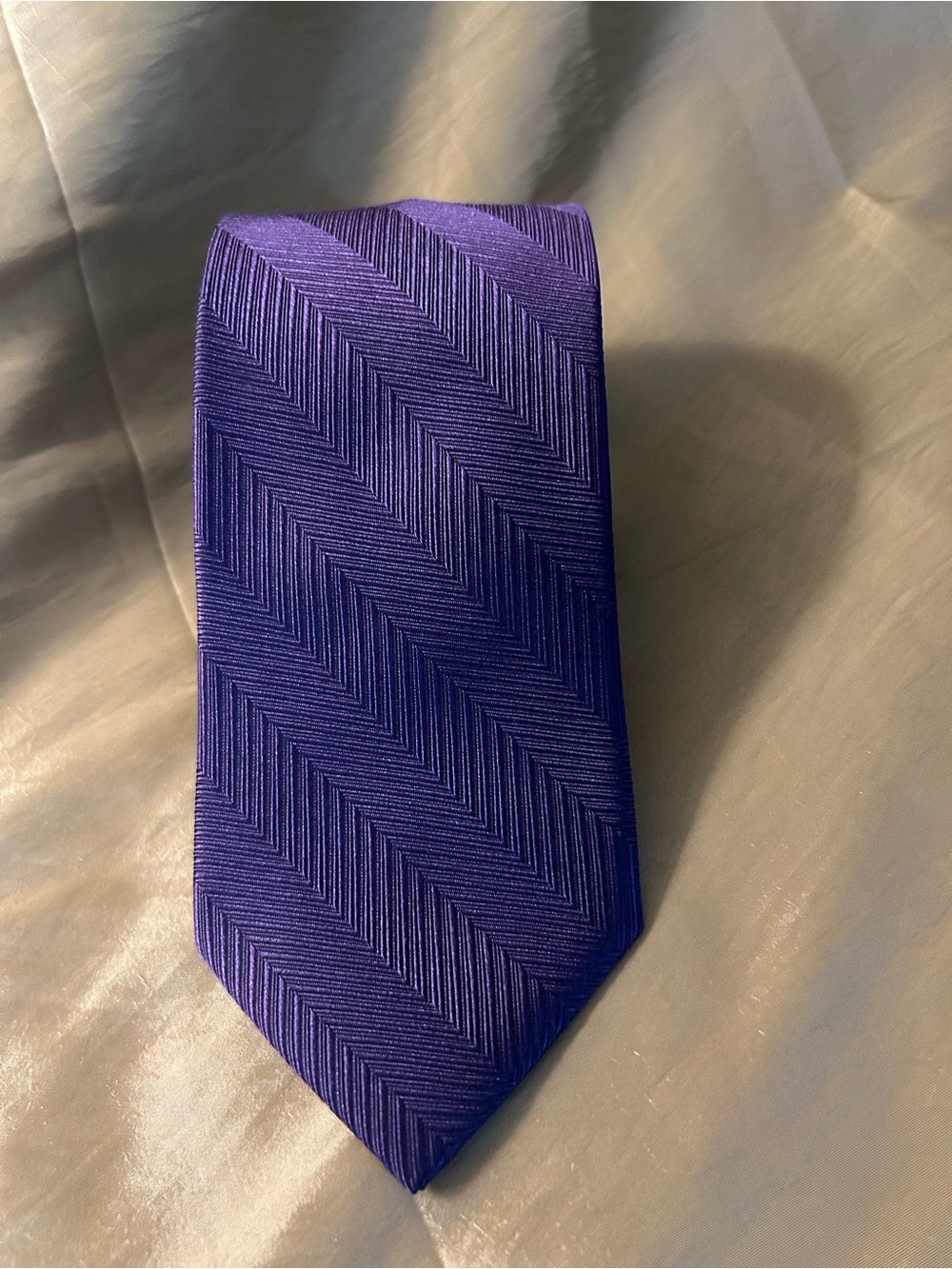 Perry Ellis portfolio Classic Men's Chevron Tie in Deep Purple 100% silk